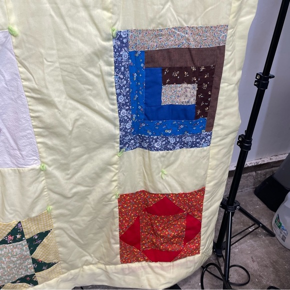 Vintage 70s handmade baby quilt yellow with squares, frog, cottagecore - Picture 3 of 10